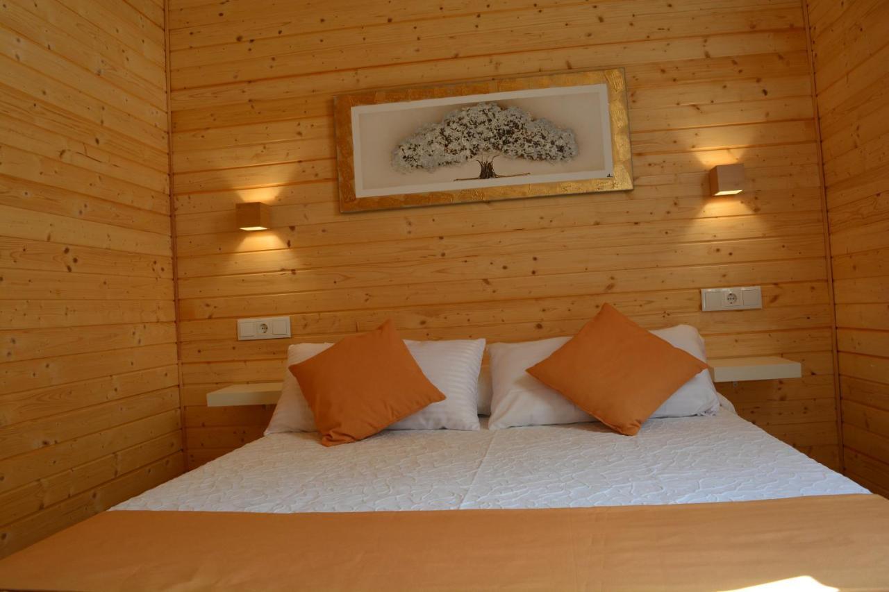 Compostela - A Carballeira Campsite *